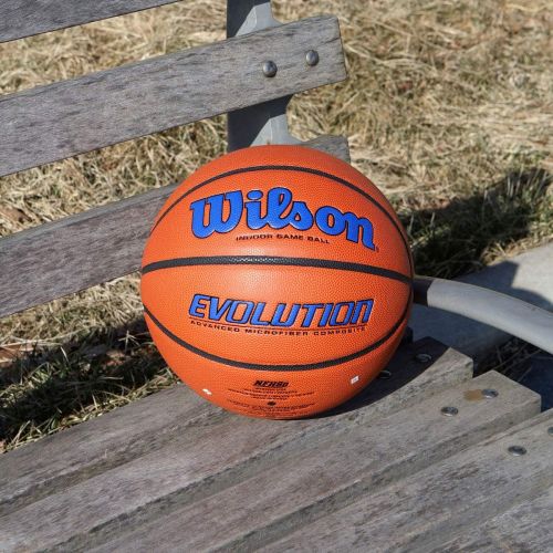 윌슨 Wilson Mens NCAA Evolution Basketball with Retail Packaging