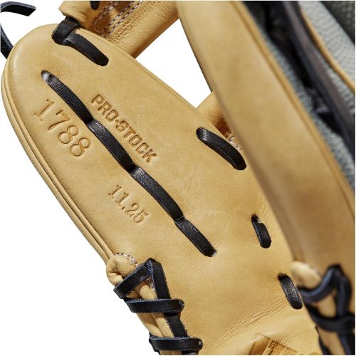 윌슨 Wilson A2000 SuperSkin Baseball Glove Series