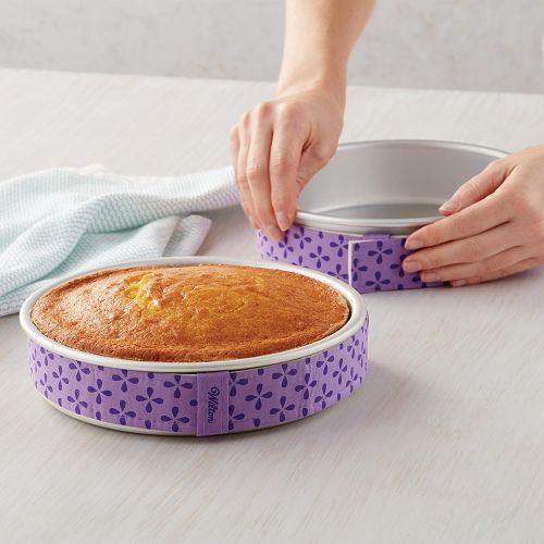  Wilton Bake-Even Strips and Round Cake Pan Set, 8-Piece - 6, 8, 10, and 12 x 2-Inch Aluminum Cake Pans: Kitchen & Dining