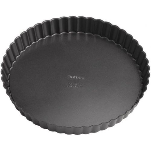  Wilton Perfect Results Premium Non-Stick Bakeware Round Tart and Quiche Pans, Sunday Brunch May Never be the Same Again, Fluted Edges Add a Touch of Flair, 9-Inch: Kitchen & Dining
