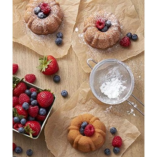  [아마존베스트]Wilton Perfect Results Premium Non-Stick Mega Mini Fluted Tube Pan, 20-Cavity