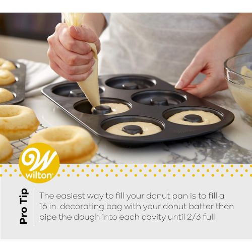  [아마존베스트]Wilton Non-Stick 6-Cavity Donut Baking Pans, 2-Count