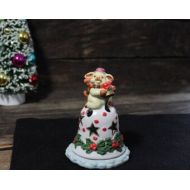 WizenedMonkey Vintage Ceramic Christmas Candle Holder with Piggy and Holly