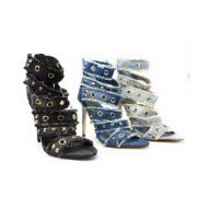 Women Distressed Ankle Height Open Toe Thick Strapped Gold Studded