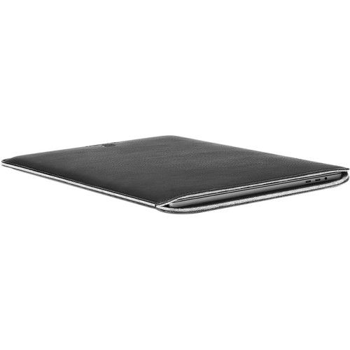  Woolnut MacBook Pro 15 Cover (Black)