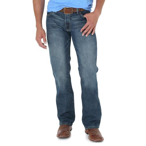  Wrangler Mens Retro Slim Fit Boot Cut Jean