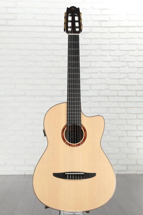 야마하 Yamaha NCX3 Acoustic/Electric Nylon String Guitar