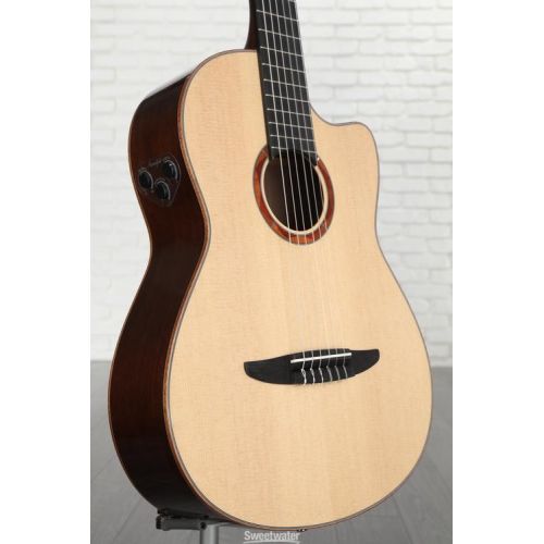 야마하 Yamaha NCX3 Acoustic/Electric Nylon String Guitar