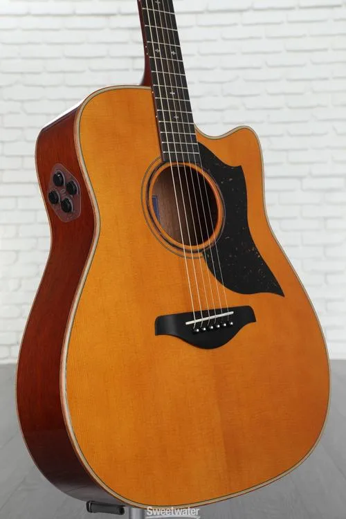 Yamaha A5M ARE Dreadnought Cutaway - Vintage Natural