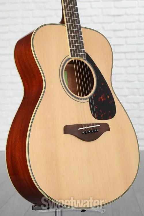 야마하 Yamaha FS820 Concert Acoustic Guitar - Natural