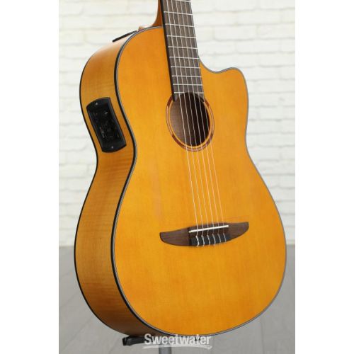 야마하 Yamaha NCX1FM Acoustic/Electric Nylon String Guitar