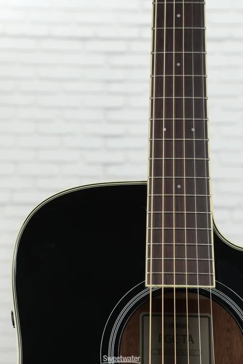 야마하 Yamaha FGC-TA TransAcoustic Dreadnought Guitar - Black Demo