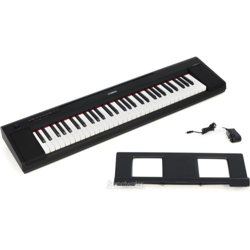 야마하 Yamaha Piaggero NP-15 61-key Portable Piano Essentials Bundle - Black