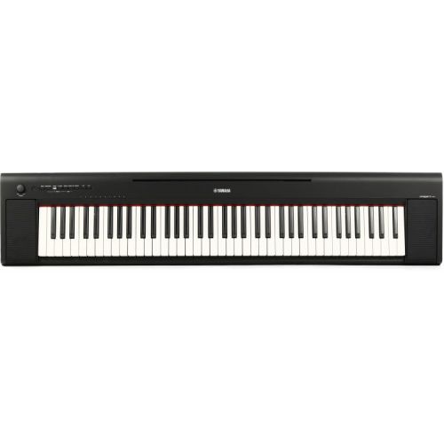 야마하 Yamaha Piaggero NP-35 76-key Portable Piano Essentials Bundle - Black