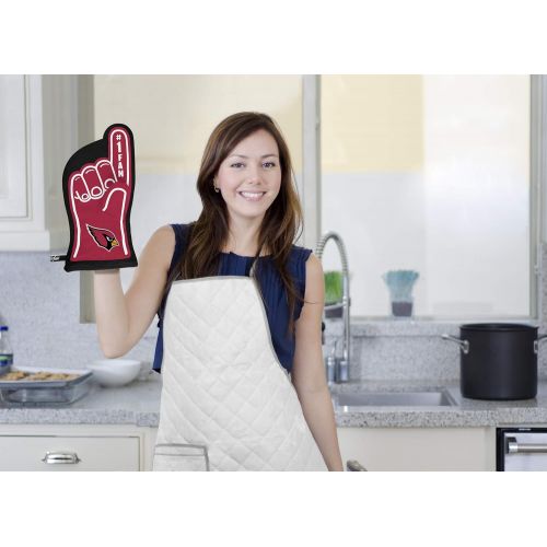  YouTheFan NFL #1 Oven Mitt: 13.25 x 6.5 Heat Resistant 100% Quilted Cotton Team Oven Mitt