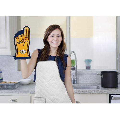  YouTheFan NHL #1 Oven Mitt: 13.25 x 6.5 Heat Resistant 100% Quilted Cotton Team Oven Mitt