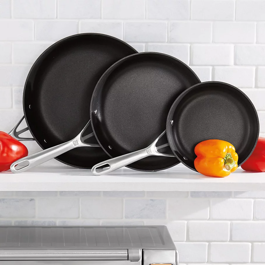  Zwilling J.A. Henckels Motion Nonstick Hard-Anodized 3-Piece Fry Pan Set in Grey