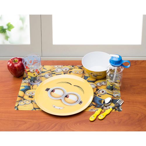  Zak Designs Despicable Me 11-inch Divided Plate, Minions