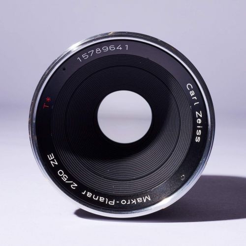  Zeiss 50mm f2.0 Makro Planar ZF Manual Focus Macro Lens for the Nikon F AI-S Bayonet SLR System.