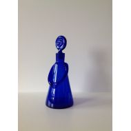 /Zoanabroc Blue blown glass decanter