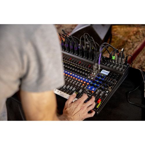  Zoom LiveTrak L-20 - 20-Input Digital Mixer & Multitrack Recorder