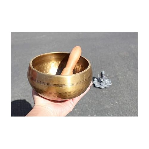  3 Pcs Tibetan Singing Bowl Standing Bell Set Himalayan Bowl For Chakras Meditation Mind Healing Peace of Heart Prayer Yoga Religion Buddhist Bowl w 3 Mallet Wooden Striker