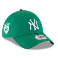 Men's New York Yankees New Era Green 2018 St. Patrick's Day Prolight 39THIRTY Flex Hat