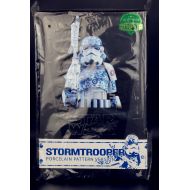 Hot Toys 16 Star Wars Stormtrooper Porcelain Version Storm Trooper MMS401