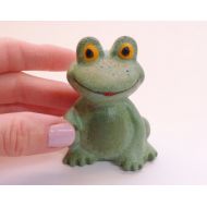 TheConcreteDaisy Frog statue -Concrete frog - Fairy garden miniatures - Fairy garden accessories - Concrete garden decor - Frog figurine