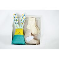/Jumatamade Bunny baby socks bird set, baby boys gift set, baby wool socks, stuffed rabbit toy, hanging bird ornament