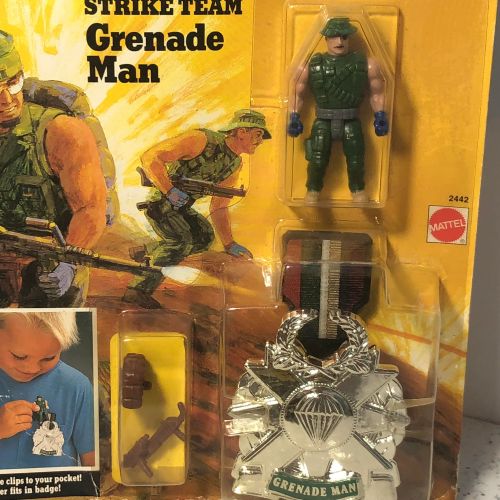  UNIQUETREASUREFREAK 1988 MEN OF MEDAL Mattel vintage toy action figure military moc sealed clip on belt badge worlds toughest troop marine strike grenade man