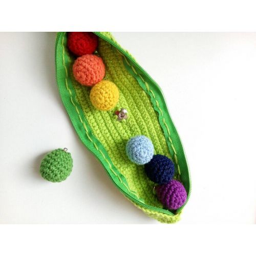  DololoresCrochet Montessori toddler Crochet rainbow toy Pea pod, Waldorf baby toys, Developing Fine Motor Skills Sensory toy, Baby Gym Personalizable gift