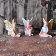 MinivilleJunction Sitting Fairy - assorted colors - approx. 2” tall - 1 pkg - #1613-211D