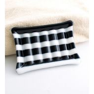 /Nostalgianmore Black and White Stripe Soap Dish, Fused Glass, Bathroom Accessories, Bar Soap Holder, Powder Room Decor, Modern Home Accent, Gifts for Men