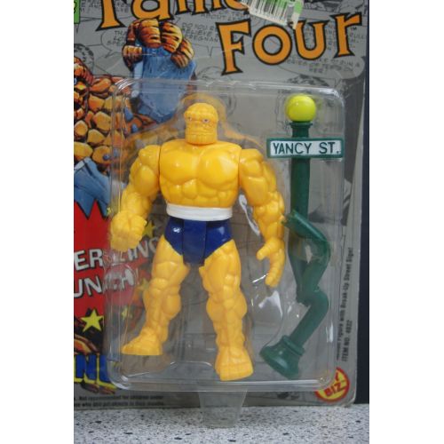  TwoSirensVintage Marvel Fantastic Four The Thing Action Figure In Package 1992 Pulvarizing Punch NIB