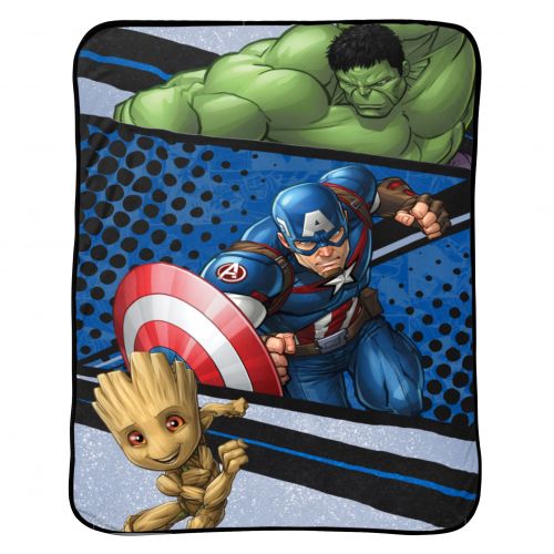마블시리즈 Marvels Avengers 62 x 90 Plush Blanket, Kids Bedding