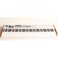 Arturia},description:The KeyLab 88 is a professional-grade 88-note MIDI keyboard controller designed with the working musician in mind. Packed with the Analog Lab software, you get