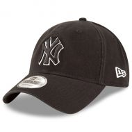 Men's New York Yankees New Era Black Core Classic Twill 9TWENTY Adjustable Hat