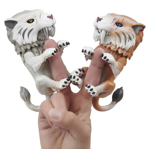  Fingerlings Untamed  Sabre Tooth Tiger  Silvertooth (Silver)  By WowWee