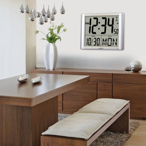  La Crosse Technology 515-1316 Atomic Extra-Large Digital Wall Clock with 7 Inch Time