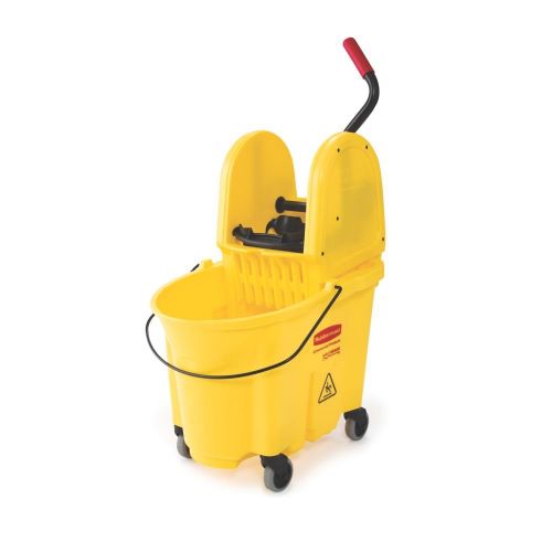  Rubbermaid Commercial Products Rubbermaid Commercial 7577-88 WaveBrake 35-Quart BucketWringer Combo, Yellow