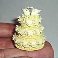 Donlane Dollhouse miniature 1:12 sweet wedding cake, 2 swans (OOAK)