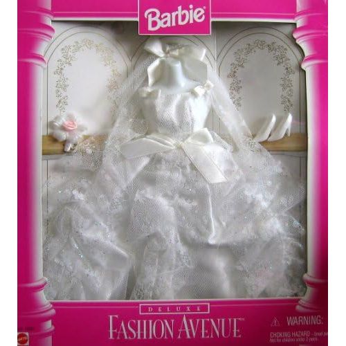 바비 Barbie Deluxe Fashion Avenue Wedding Bridal Gown & Accessories (1996)