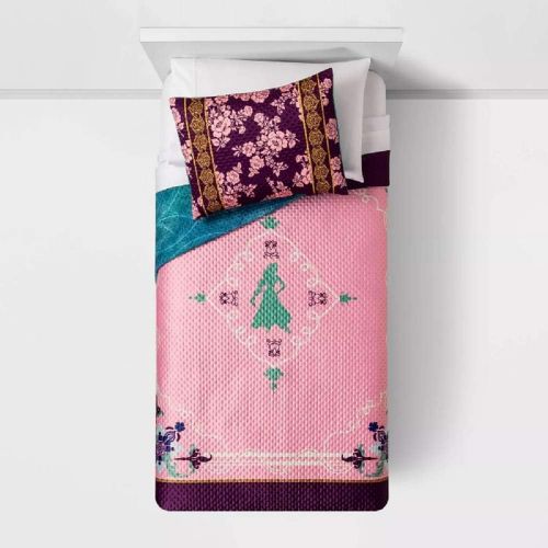  Kitchen Designers Franco Aladdin Queen Reversible Quilt with 4 Piece Queen Sheet Set
