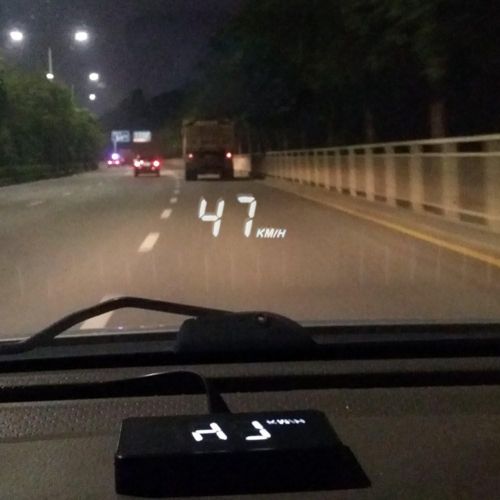  SHEROX 3.5 Car HUD Head Up Display with OBD2/EUOBD Interface Plug & Play Vehicle Speed KM/h MPH, OverSpeed Warning, Water Temperature, Battery Voltage, Mileage Measurement