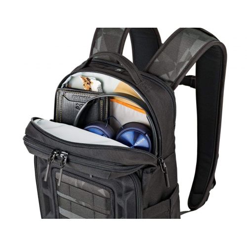  Lowepro DroneGuard BP 200 - A lightweight drone backpack for DJI Mavic Pro/Mavic Pro Platinum with space for 2L hydration reservoir