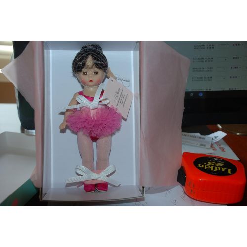 마담 알렉산더 Madame Alexander 71626 Pirouette in Pink Brunette, Medium Skin Doll