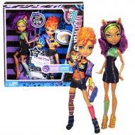 MH Year 2011 Monster High Diary Series 2 Pack 11 Inch Doll Set - Daughters of The Werewolf CLAWDEEN Wolf and HOWLEEN Wolf with Pet Cushion Hedgehog, Paw-Shaped Backpack and Diary o