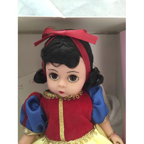 마담 알렉산더 Snow White 8 inch Doll by Madame Alexander