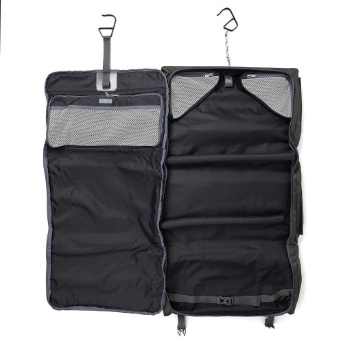  Suit bag Travelpro Platinum Elite Tri-fold Carry-on Garment Bag